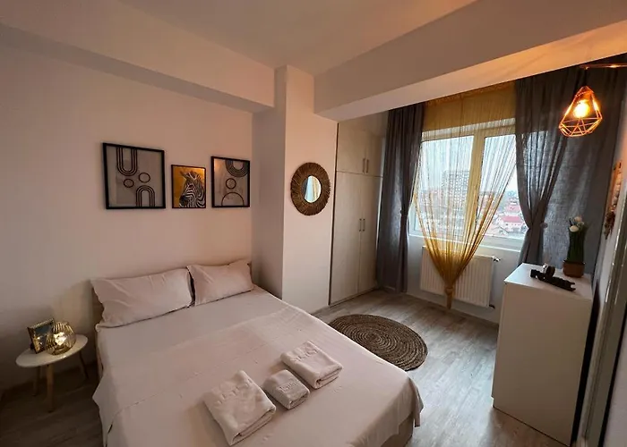 Cozy Deluxe Apartments In Centre Of Historical Iasi